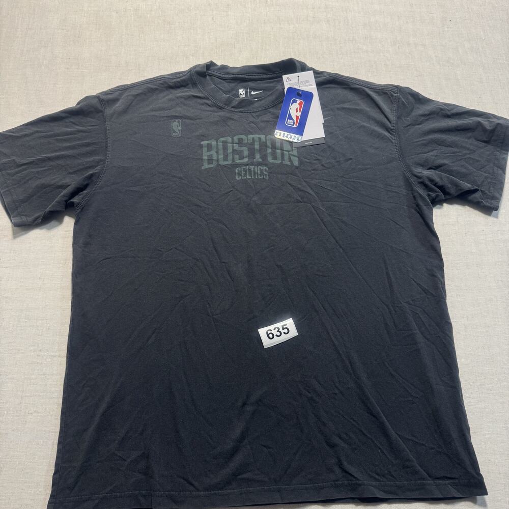 Nike NBA Boston Celtics Courtside Men’s Size M Black Loose Fit Shirt Brand New